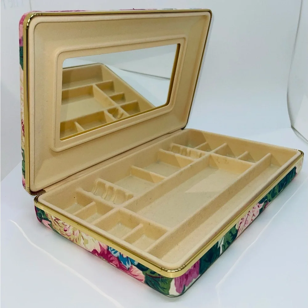 VINTAGE JEWELRY BOX WITH FLORAL DESIGN